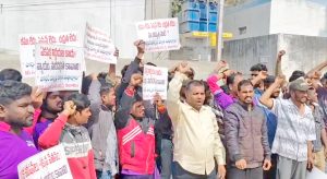 Capitalist Crisis in Auto Drives Communist Recruitment