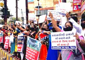 La India: Luchemos Contra los Ataques Racistas y Sexistas