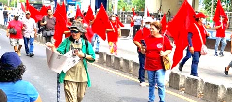 El Salvador: Luchar, Vencer! ¡Obreros al Poder! ¡Que Viva el Comunismo!