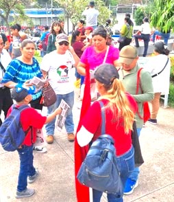El Salvador, México: Estudiantes y Docentes Necesitan Luchar Por El Comunismo