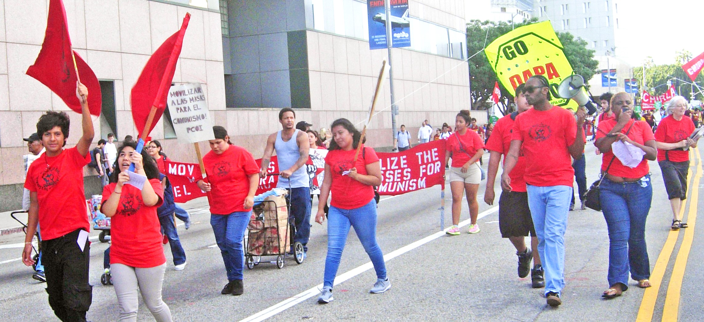 Desarrollando una Nueva Generación de Líderes Comunistas