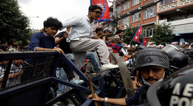 Revuelta Juvenil En Nepal Inspira Levantamiento En Sikkim (India)