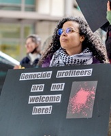 Avanzado las Ideas Comunistas Entre Trabajadores Industriales y Estudiantes Antibélicos